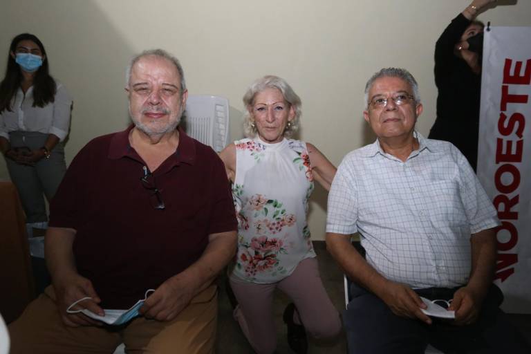 Arturo Santamaría Gómez presenta su libro ‘El futbolista sinaloense, talento, fuerza y garra’