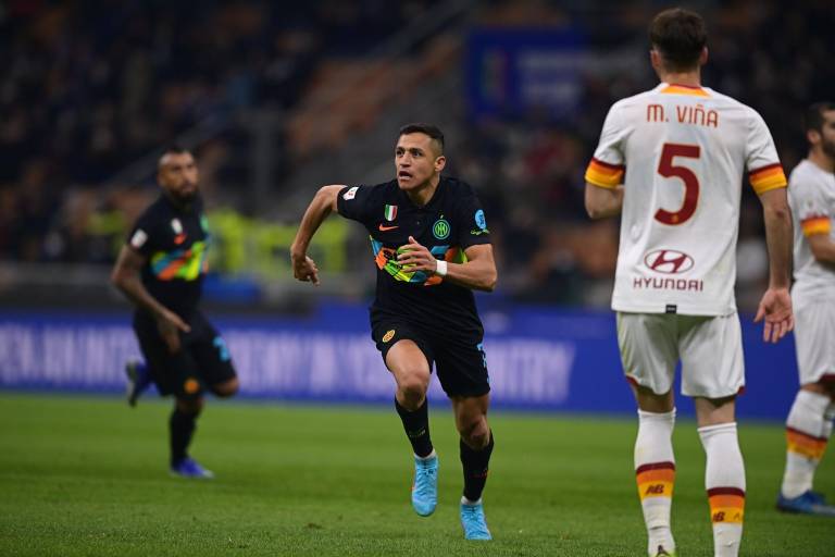 Inter superó a Roma para ser el primer semifinalista de la Copa de Italia