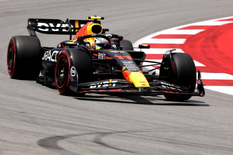 Checo, por detrás de Verstappen en los libres de GP de España