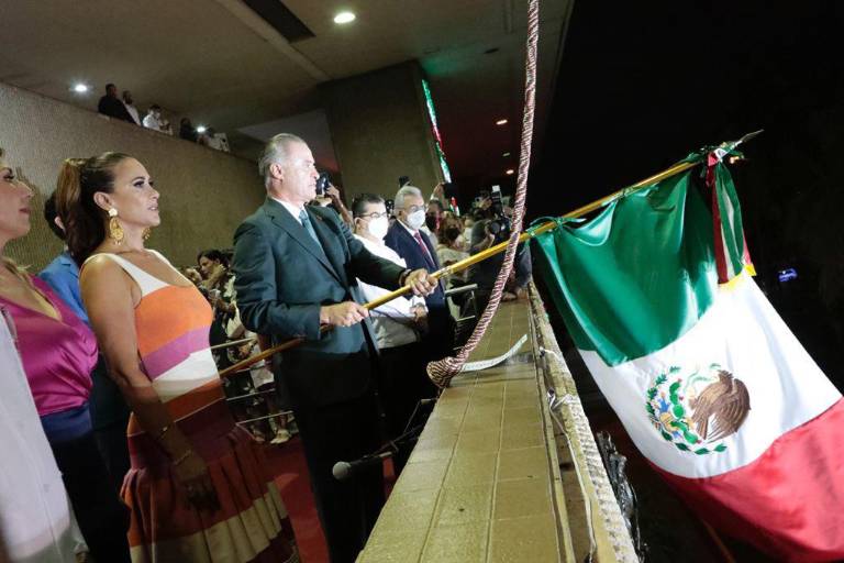 Los sinaloenses gritan ¡Viva México!