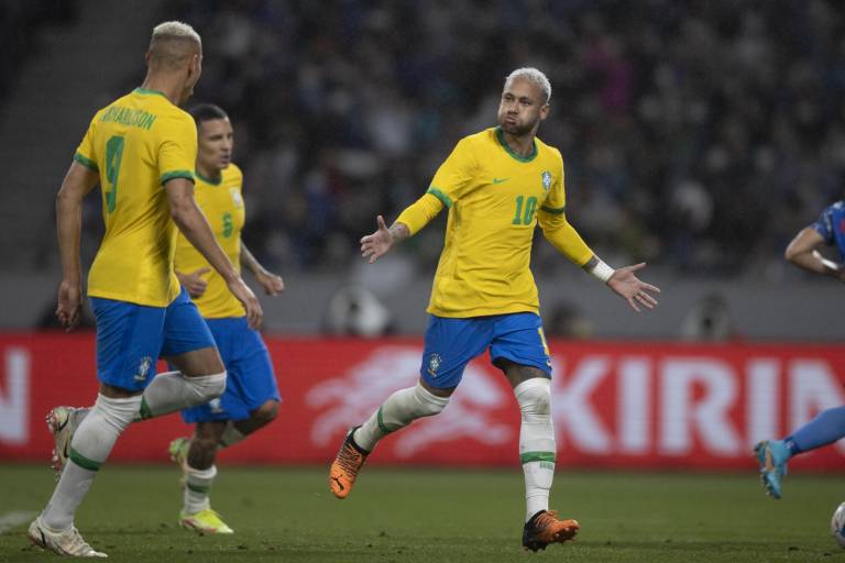Neymar da a Brasil una sufrida victoria ante Japón