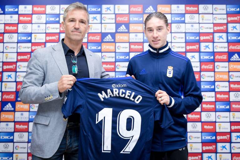 Marcelo Flores es presentado oficialmente como nuevo jugador en el Real Oviedo