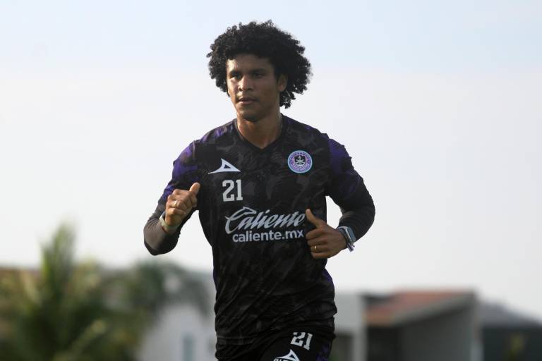 Mazatlán FC hace oficial la salida de Eduard Bello
