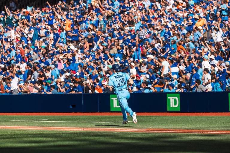 Azulejos caen ante Rays, pero clasifican tras derrota de Seattle