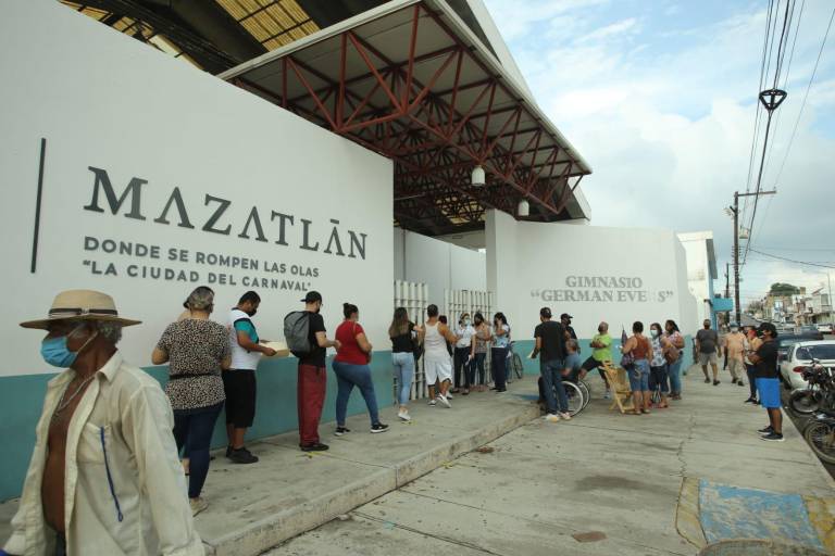 Fluye rápido y con poca participación último día de vacunación a personas de 40 a 49 años de edad y rezagados en Mazatlán