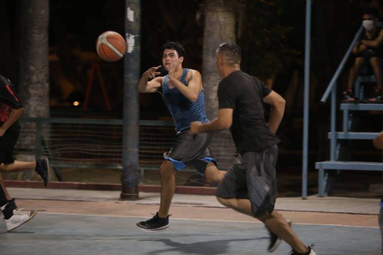 Red Petroil doblega a SUTERM en el Baloncesto Empresarial