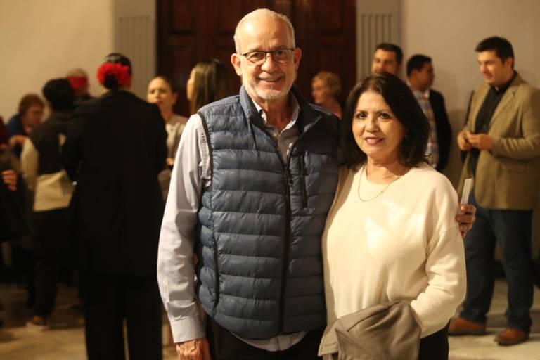 Recibe David Toscana el Premio Mazatlán de Literatura 2023 en el TAP
