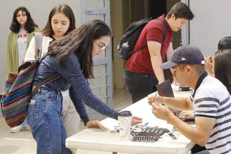 Viven los jóvenes un encuentro con Jesús