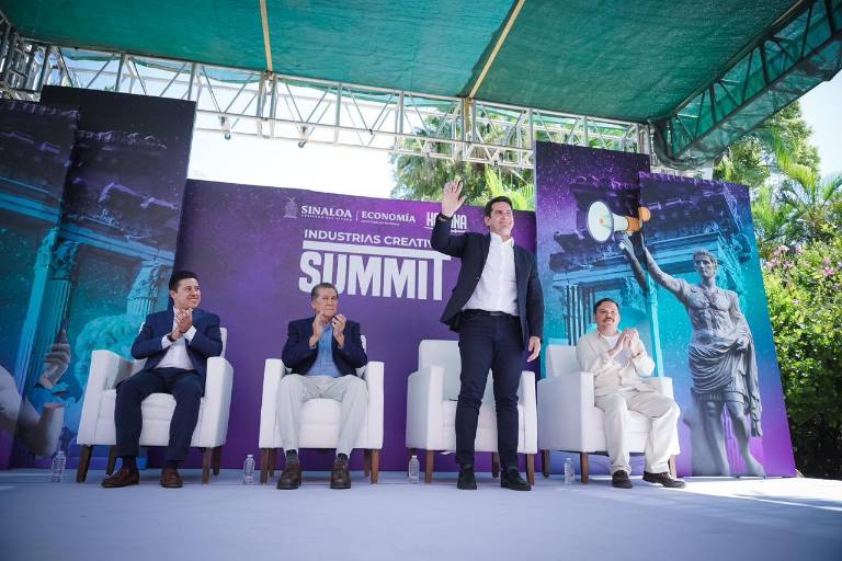Comparten experiencias y conocimientos en el primer Summit de Industrias Creativas