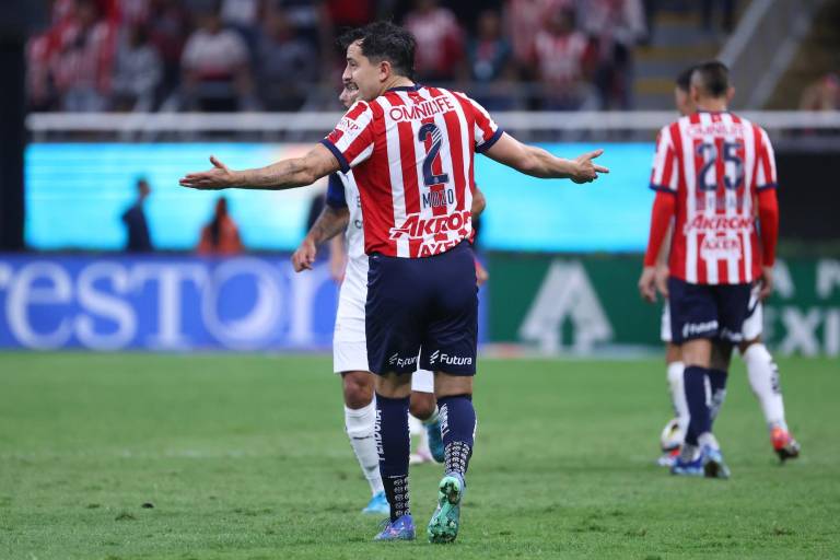 Chivas deja ir la victoria en casa y empata con Monterrey