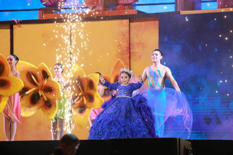Melanie I es coronada como Reina Infantil del Carnaval 2023