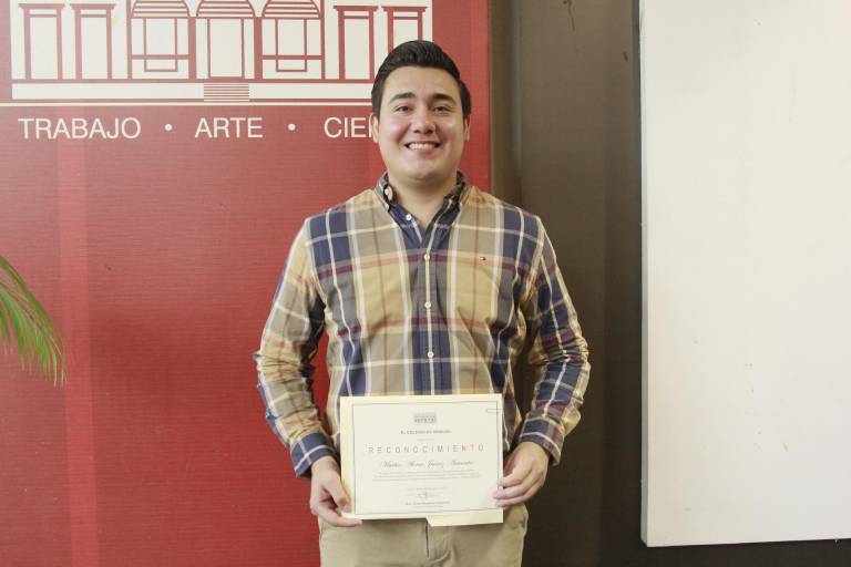 Entrega el Colegio de Sinaloa becas de disertación doctoral