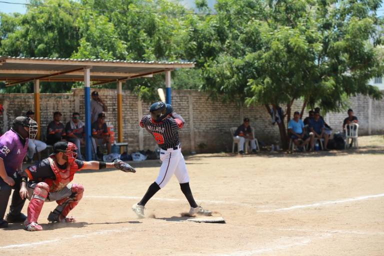 Taxis Verdes saca valioso triunfo en Liga de Beisbol Transportista