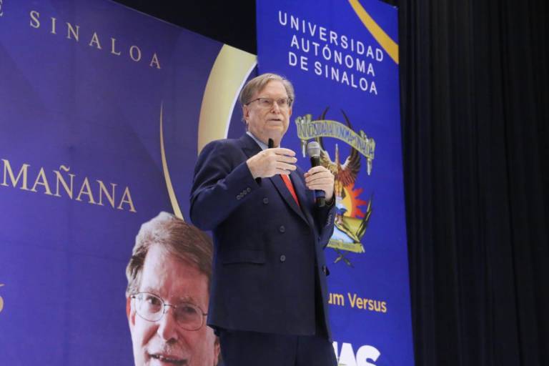 ‘Todo está a punto de cambiar’, advierte el Nobel George Smoot en Culiacán