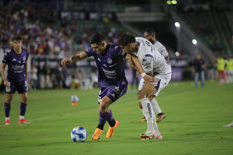 Mazatlán FC desaprovecha ventaja numérica y empata ante Puebla