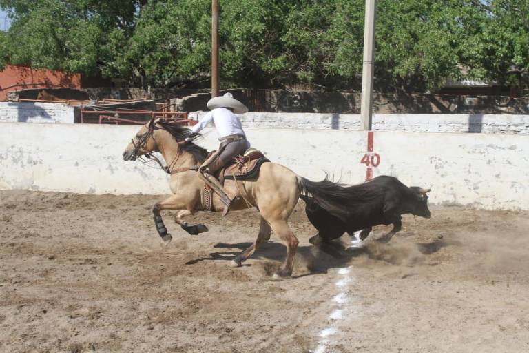 Disputan charros de Sinaloa su pase al Nacional