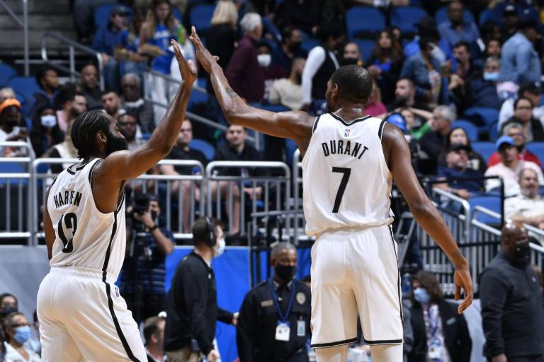 Las estrellas de Brooklyn Nets brillan al visitar a Orlando Magic