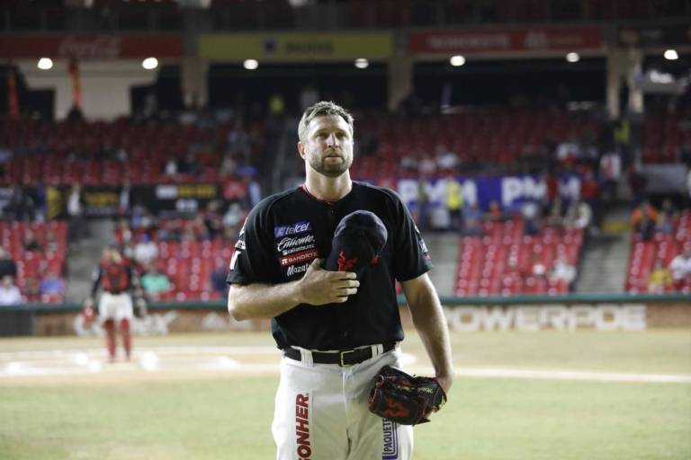 Mitch Lively, regresa el brazo de hierro de Venados de Mazatlán