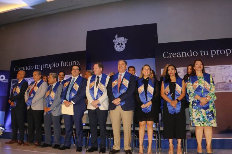 Dice adiós el Tec de Monterrey a una nueva generación
