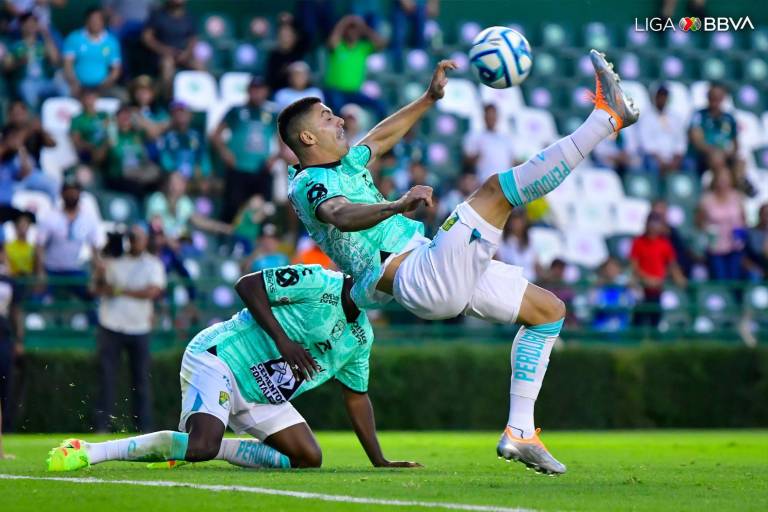 León ruge ante San Luis con dos golazos en tiempo agregado
