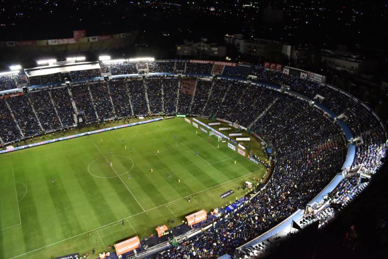 Clausuran el Estadio Ciudad de los Deportes y la Plaza México