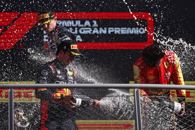 Checo reconoce que batalla con Sainz ‘fue extrema’