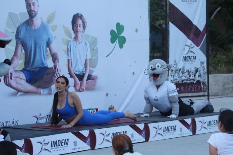 Darán clase de yoga en apoyo a damnificados por Huracán Otis
