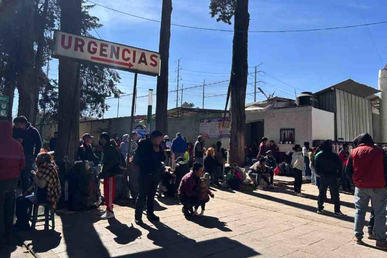 Entre temor y silencio, familias piden información sobre bacteria en Edomex