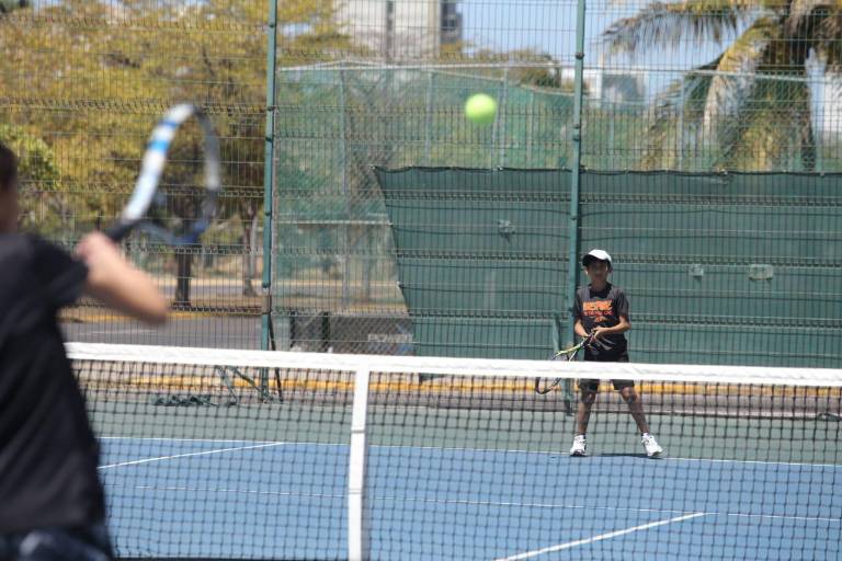 Avanza Valdez a semifinales en el Torneo de la Primavera