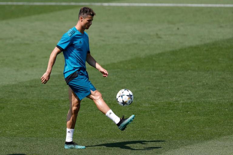 Cristiano Ronaldo entrena en las instalaciones del Real Madrid