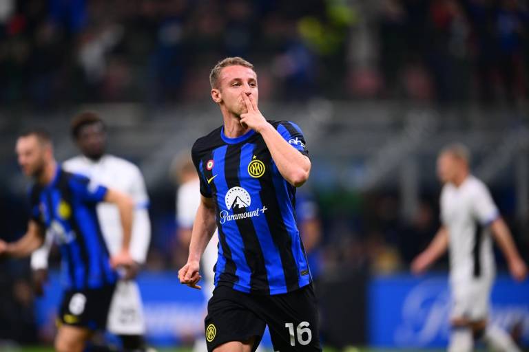 Inter de Milán acaricia el Scudetto
