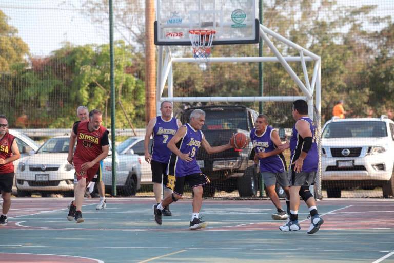 Sufre revés SIMSA ante Vector B en el Torneo Maxibaloncesto