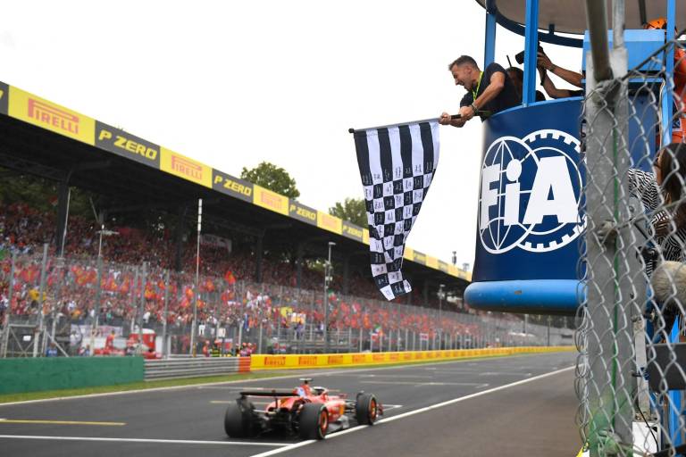 Leclerc gana el Gran Premio de Italia con audaz estrategia; Checo termina en octavo