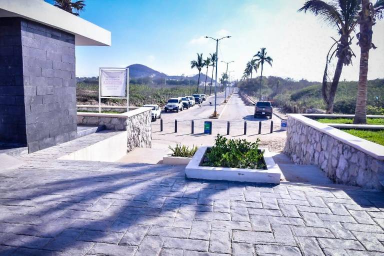 Tiene Mazatlán tres nuevos accesos de playa en Cerritos