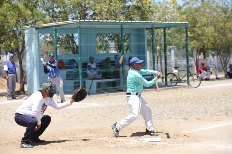Herrería Lizárraga se enfila rumbo al campeonato en Liga de 60 años