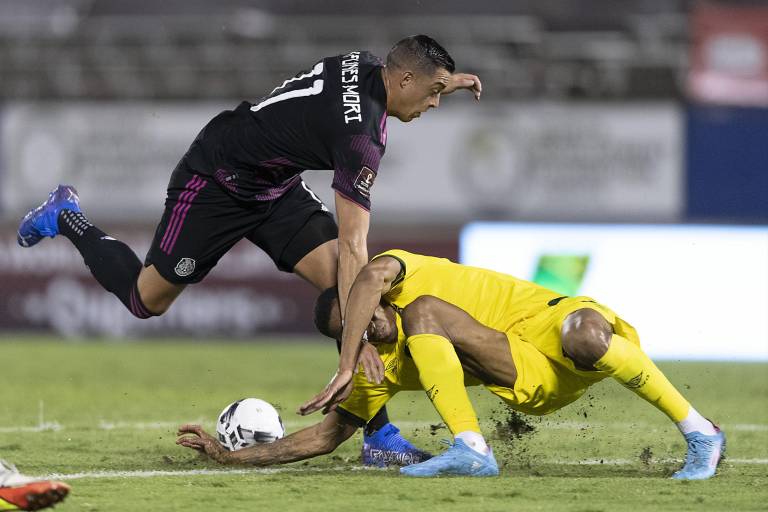 México sufre para derrotar a Jamaica, que jugó con un hombre menos en la segunda mitad