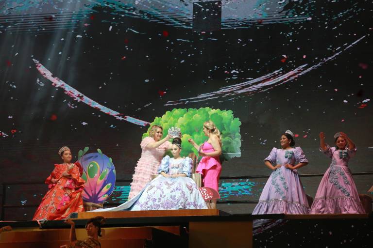 Melanie I es coronada como Reina Infantil del Carnaval 2023