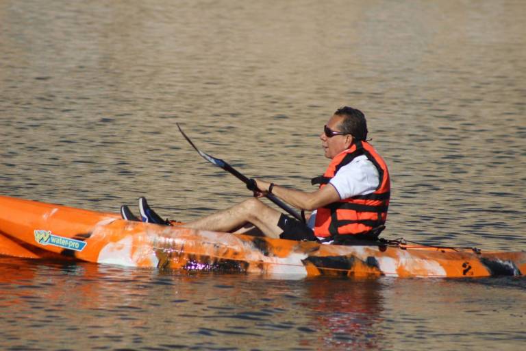 Se arma Primera Carrera Recreativa de Kayaks, en el Parque Central de Mazatlán