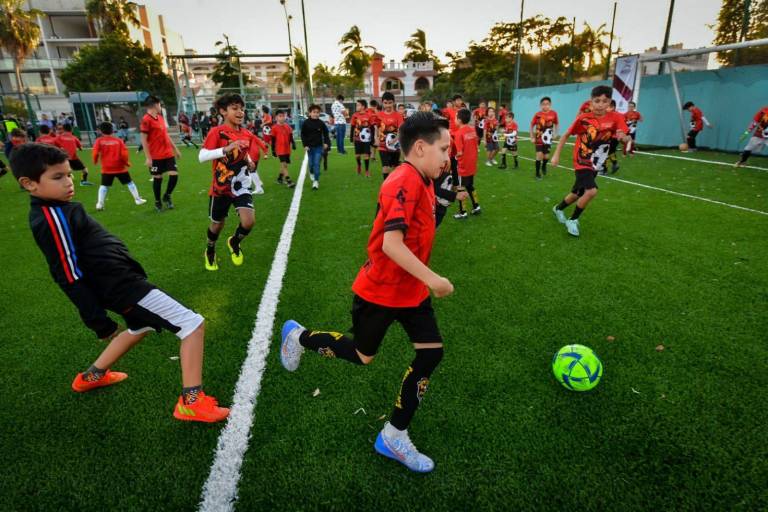 Rehabilitan Unidad Deportiva Sábalo Country