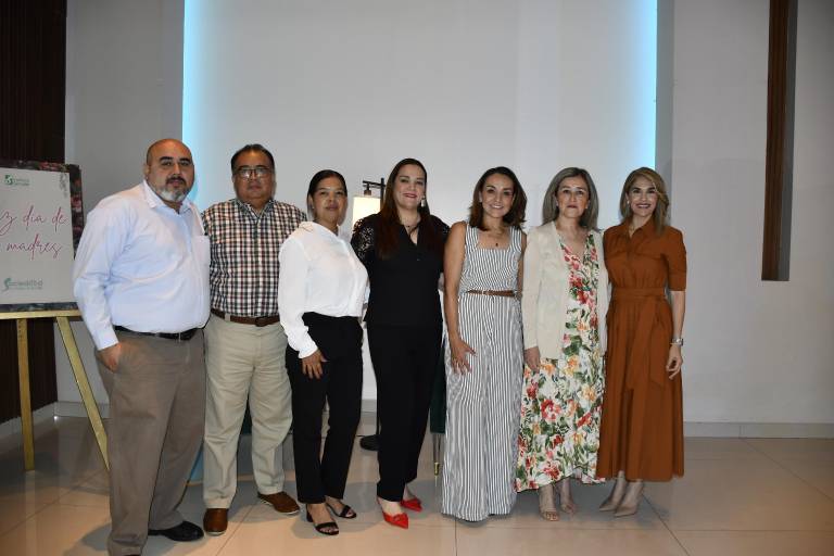 Disfrutan las mamás del Senda un gran Día de Las Madres