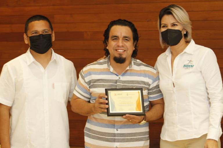 Entregan nombramientos a presidentes de comités deportivos de Mazatlán