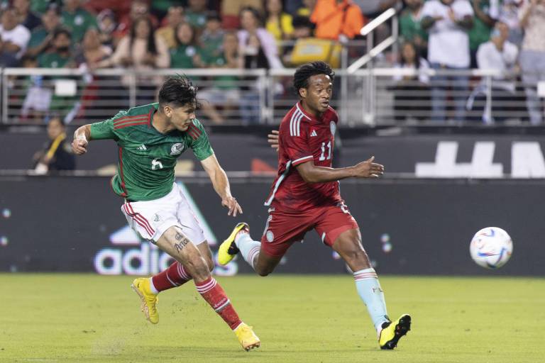 México deja ver sus carencias al dejar ir ventaja de dos goles para caer ante Colombia