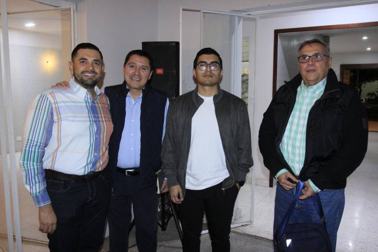 Recorren sinaloenses la memoria arquitectónica de Culiacán