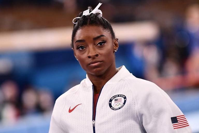 Simone Biles y otras gimnastas exigen mil mdd al FBI por no detener a Larry Nassar