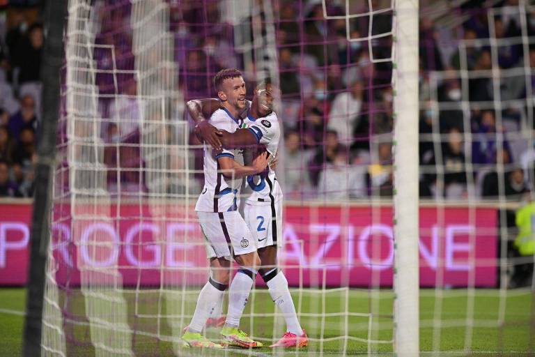 El Inter remonta al Fiorentina y duerme como líder de la Serie A