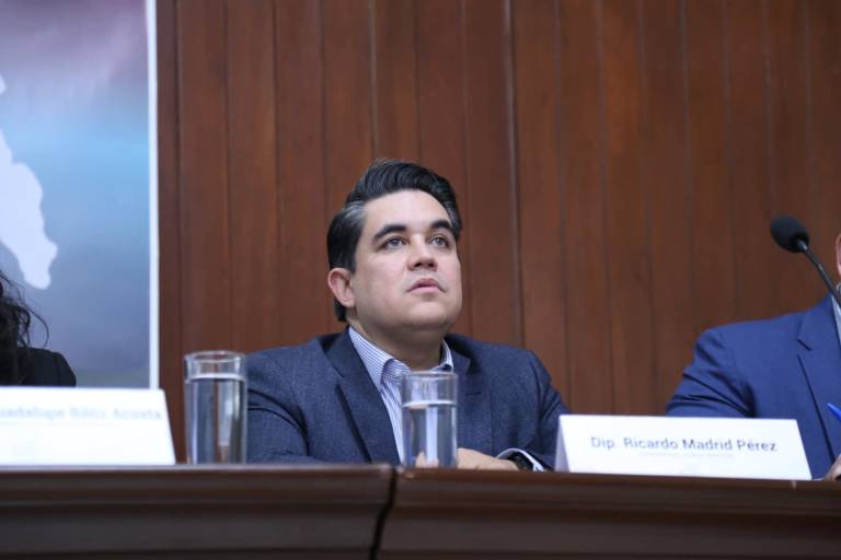 Roban cheques en el Congreso de Sinaloa; presentan denuncia