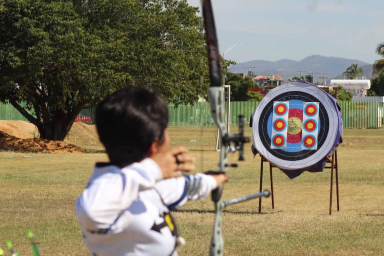 Apuntan arqueros a sus primeras medallas
