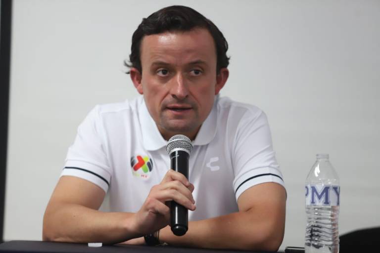 Mikel Arriola califica de positiva reunión en el Congreso de la Unión