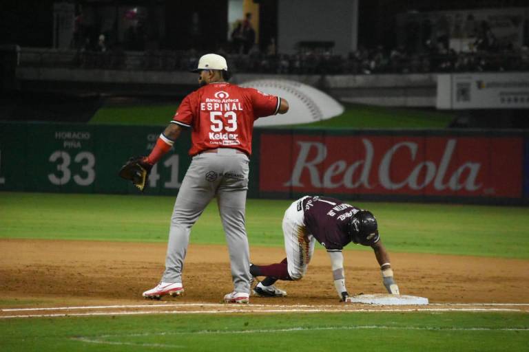 Tomateros de Culiacán pone 2-0 el Clásico Sinaloense en el primer playoff