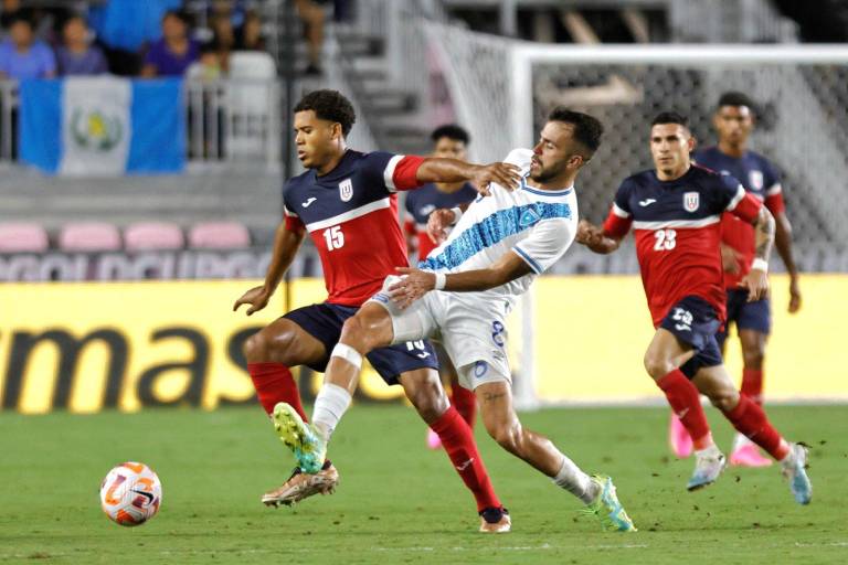 Cuatro jugadores abandonan concentración de selección de Cuba